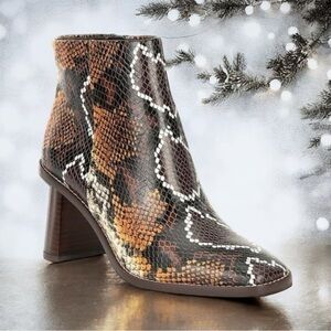 Gibson & Latimer VINA Snake Embossed Leather Boots